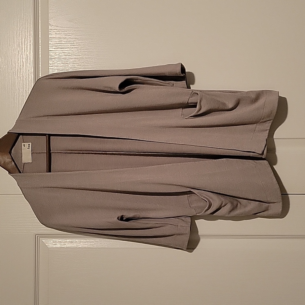 Aritzia Wilfred Free Open Half Sleeve Cardigan in Light Gray
